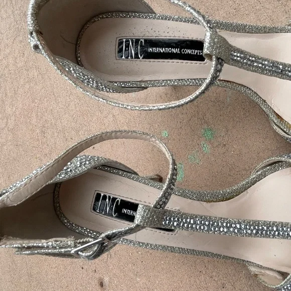 Inc silver rhinestone strappy heel with bows SZ7.5- flaw-missing stone + peeling - Picture 2 of 8